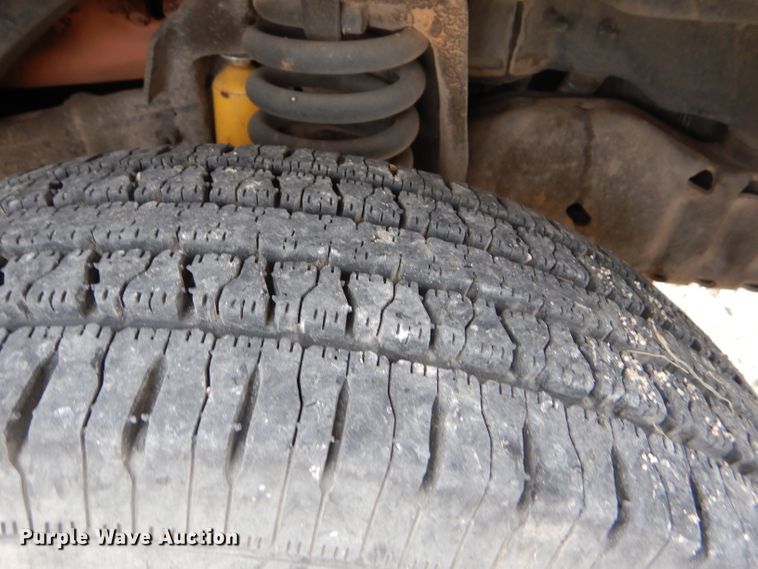 image for item GE9580 1998 Ford Econoline E450 Super Duty ambulance