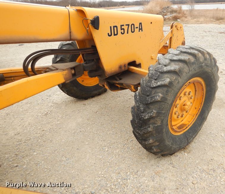 image for item GE9581 1973 John Deere 570A motor grader