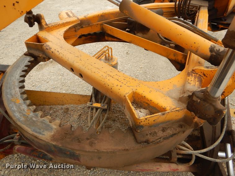 image for item GE9581 1973 John Deere 570A motor grader