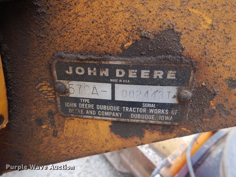 image for item GE9581 1973 John Deere 570A motor grader