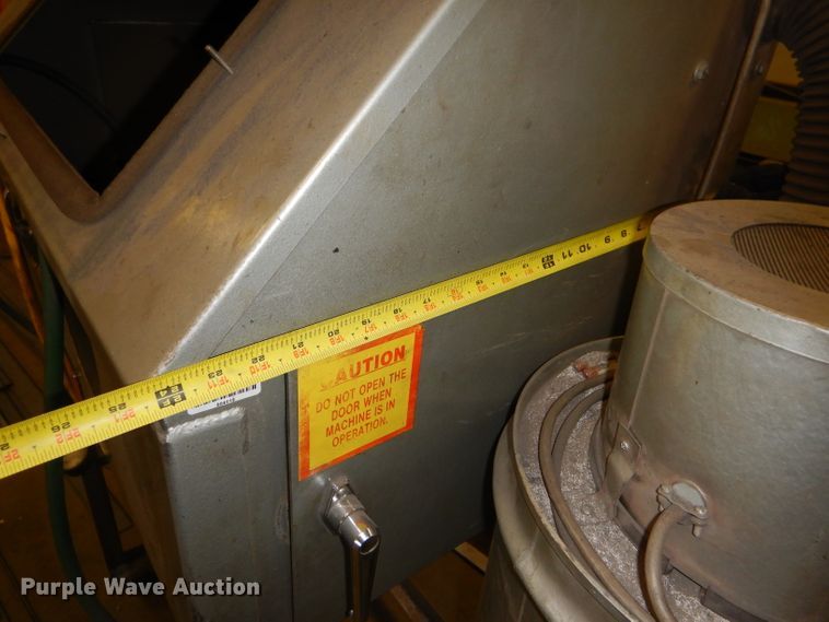 image for item GE9601 Trinco sandblasting cabinet