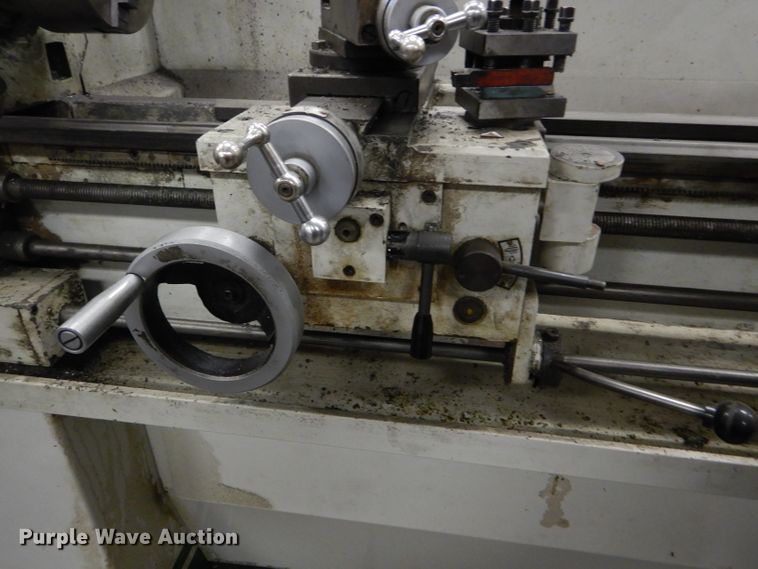 image for item GE9602 Birmingham YCL-1340GH metal lathe