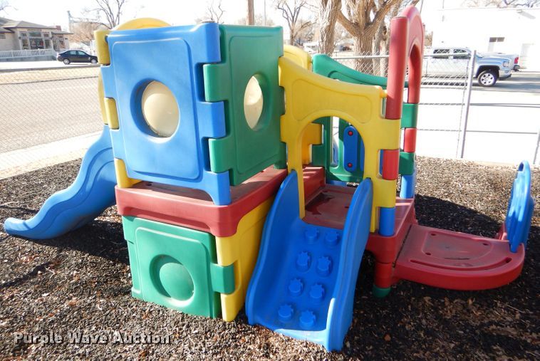 image for item GE9607 Playground equipment