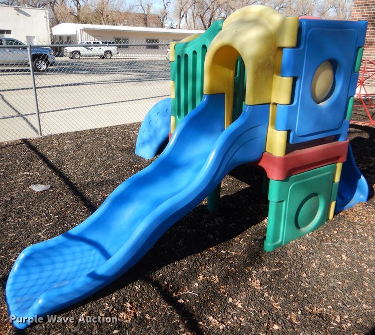 image for item GE9607 Playground equipment