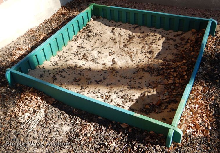 image for item GE9607 Playground equipment