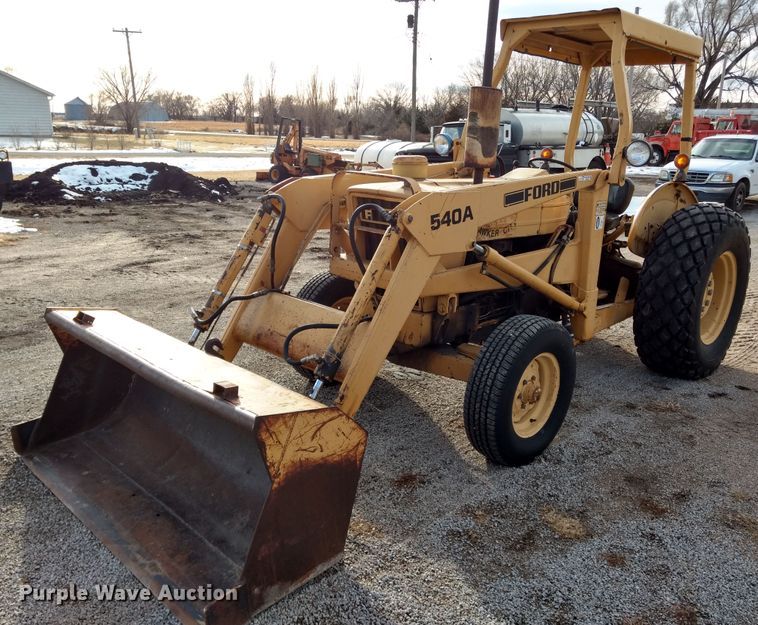 image for item GE9609 Ford 540A tractor