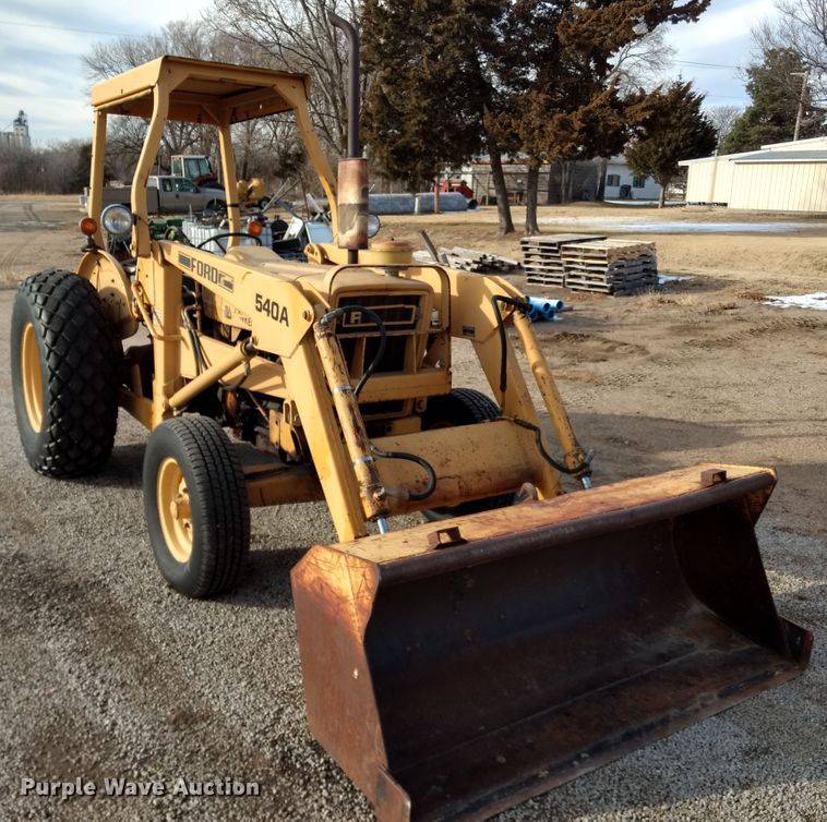 image for item GE9609 Ford 540A tractor