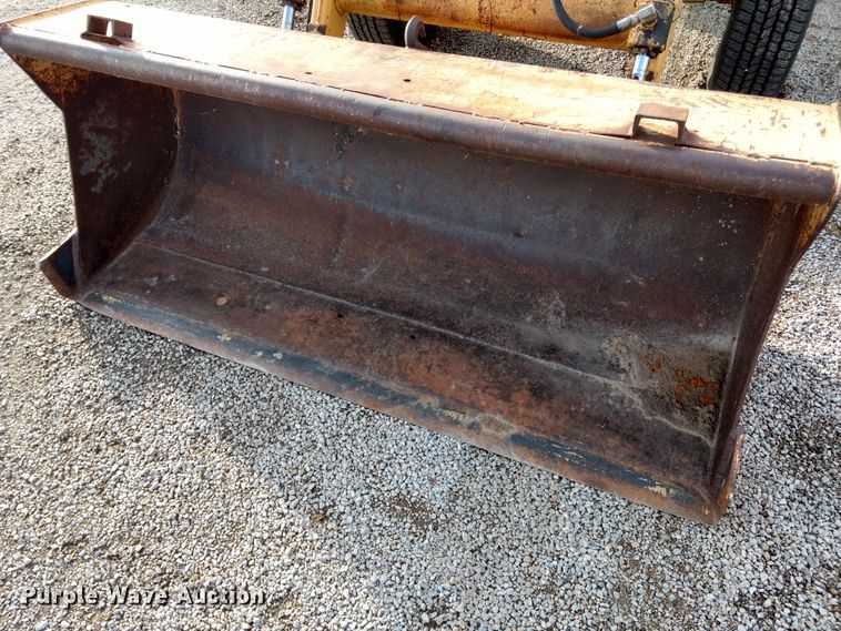 image for item GE9609 Ford 540A tractor