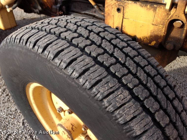 image for item GE9609 Ford 540A tractor