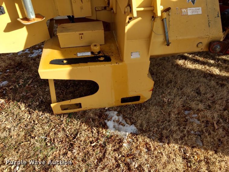 image for item GE9610 Vermeer BC906 wood chipper