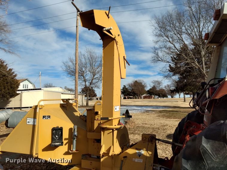 image for item GE9610 Vermeer BC906 wood chipper