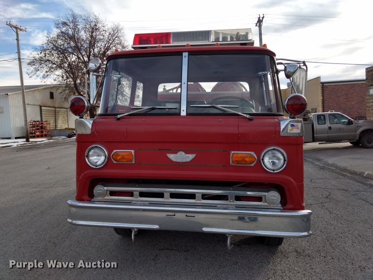 image for item GE9611 1974 Ford pumper fire truck