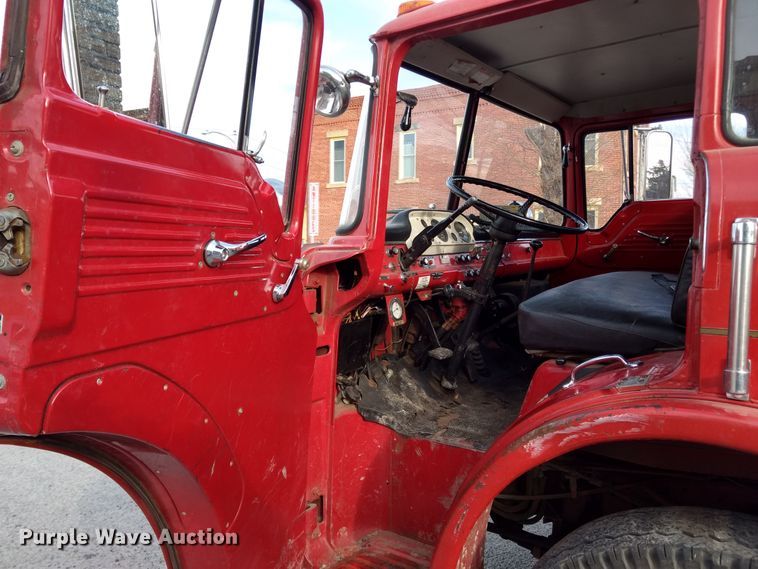 image for item GE9611 1974 Ford pumper fire truck