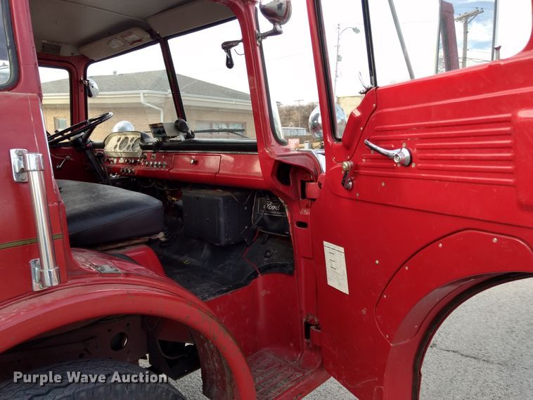 image for item GE9611 1974 Ford pumper fire truck