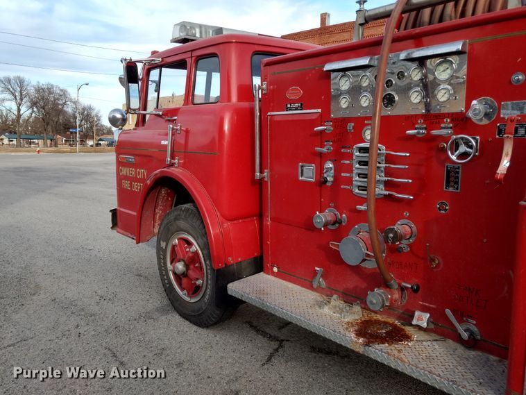image for item GE9611 1974 Ford pumper fire truck