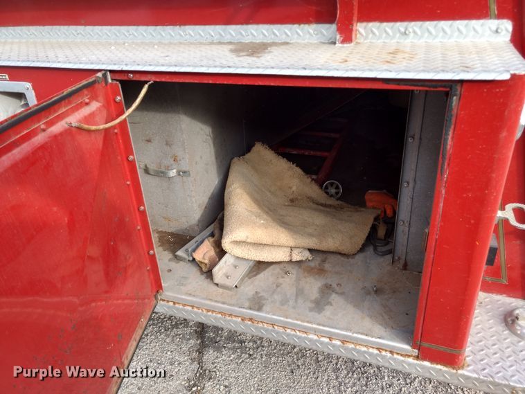 image for item GE9611 1974 Ford pumper fire truck