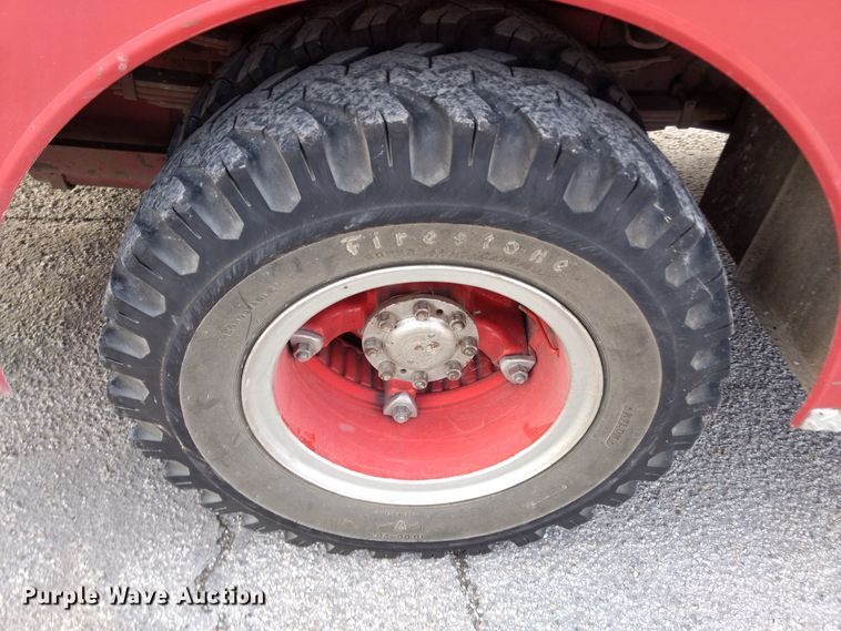 image for item GE9611 1974 Ford pumper fire truck