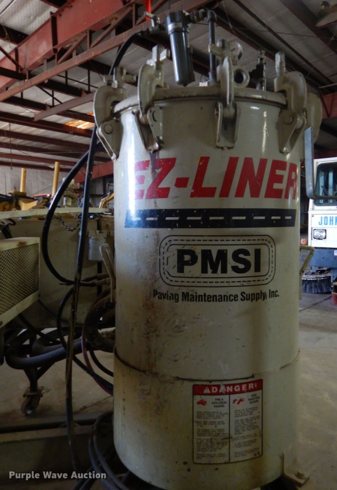 Ez Liner AL120EZ paint striping system in Wellington, KS Item GF9879