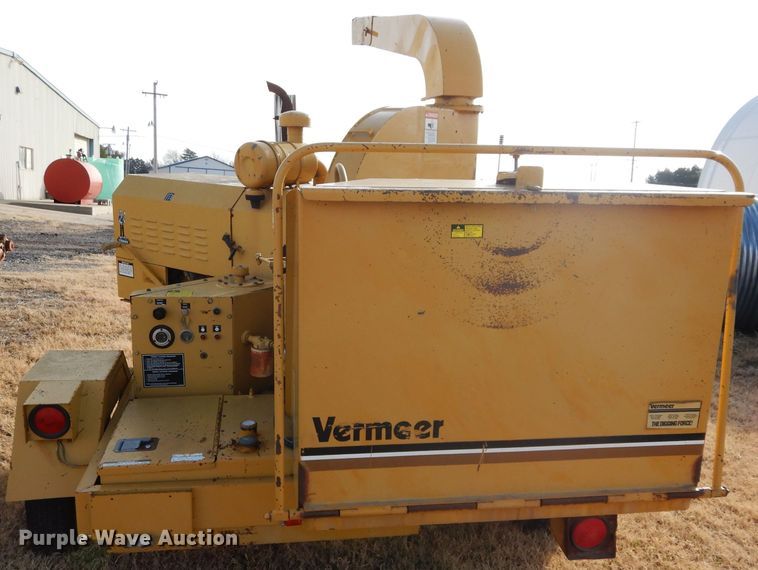 image for item GF9881 1990 Vermeer BC1250 wood chipper