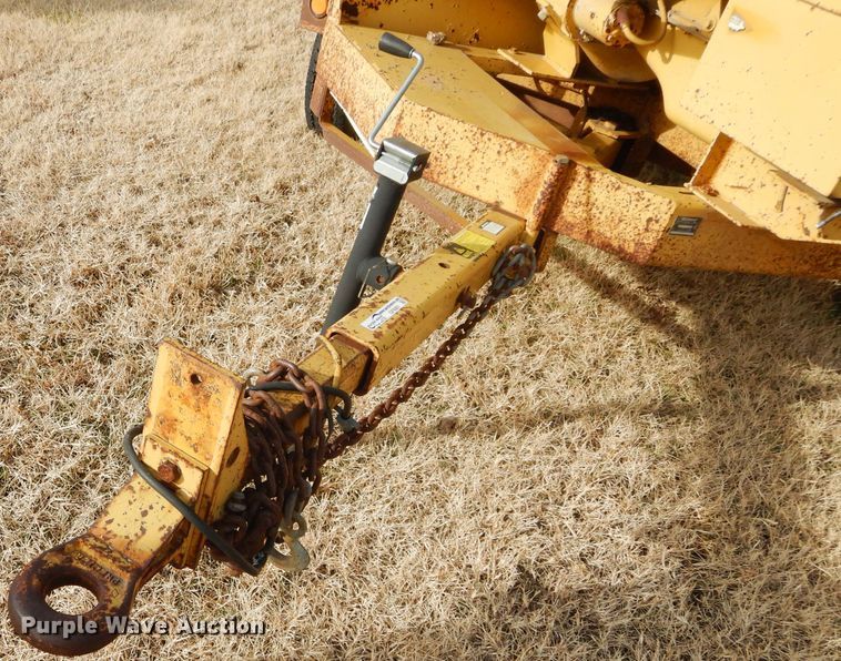 image for item GF9881 1990 Vermeer BC1250 wood chipper