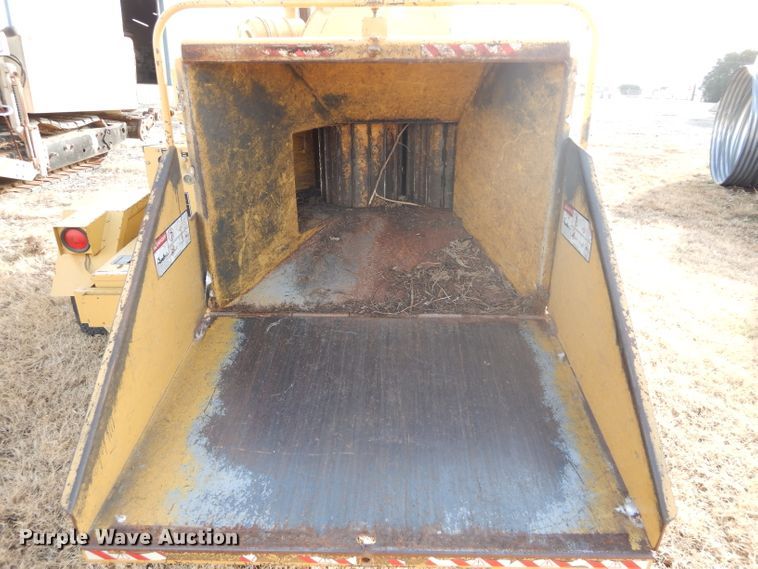 image for item GF9881 1990 Vermeer BC1250 wood chipper