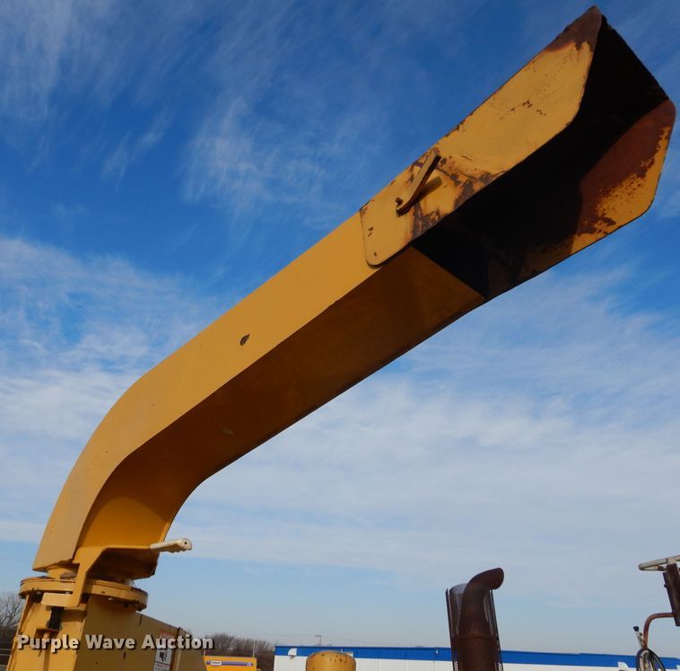 image for item GF9881 1990 Vermeer BC1250 wood chipper