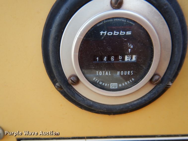 image for item GF9881 1990 Vermeer BC1250 wood chipper