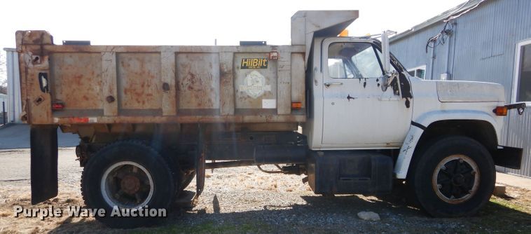 image for item GF9889 1989 Chevrolet C70 dump truck