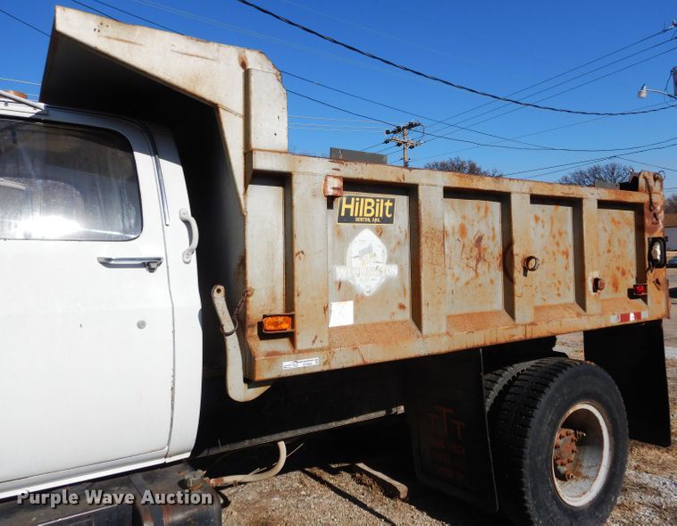 image for item GF9889 1989 Chevrolet C70 dump truck