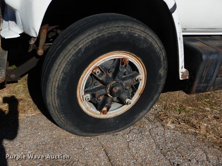 image for item GF9889 1989 Chevrolet C70 dump truck