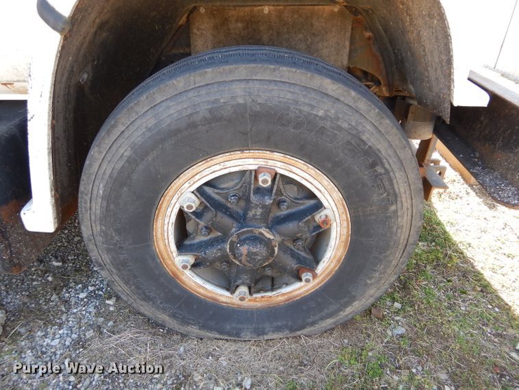 image for item GF9889 1989 Chevrolet C70 dump truck