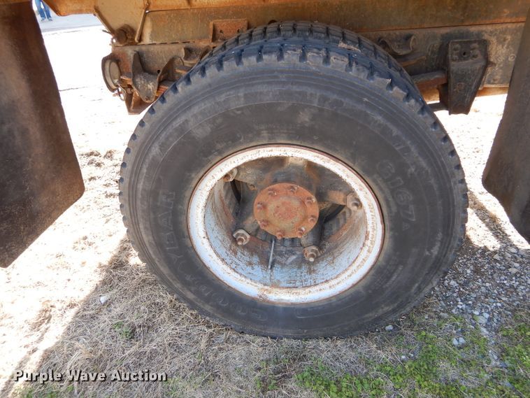 image for item GF9889 1989 Chevrolet C70 dump truck