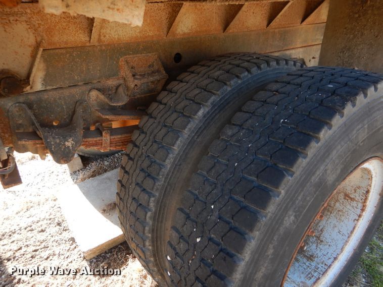 image for item GF9889 1989 Chevrolet C70 dump truck