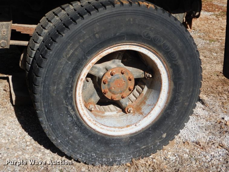 image for item GF9889 1989 Chevrolet C70 dump truck