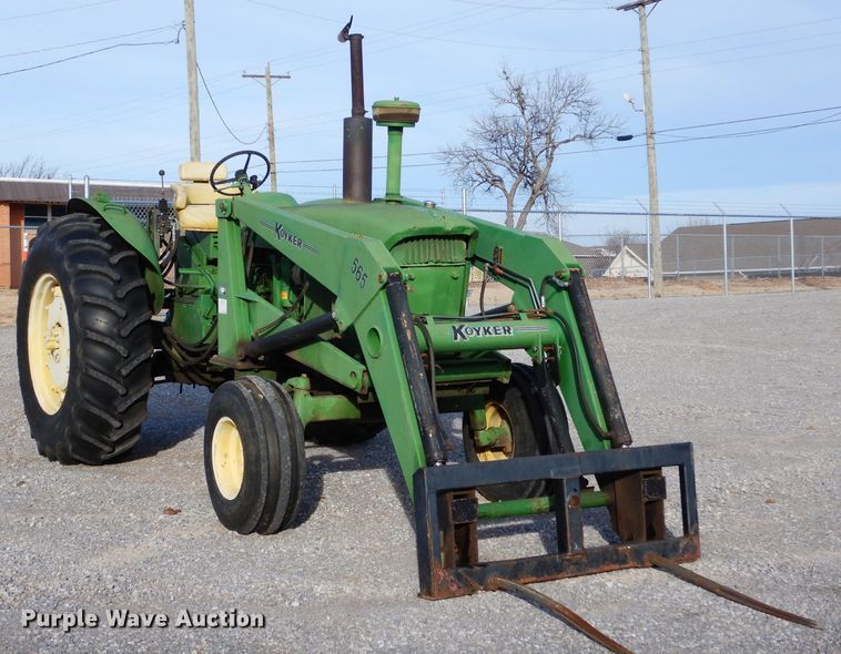 image for item GF9899 John Deere 4010 tractor