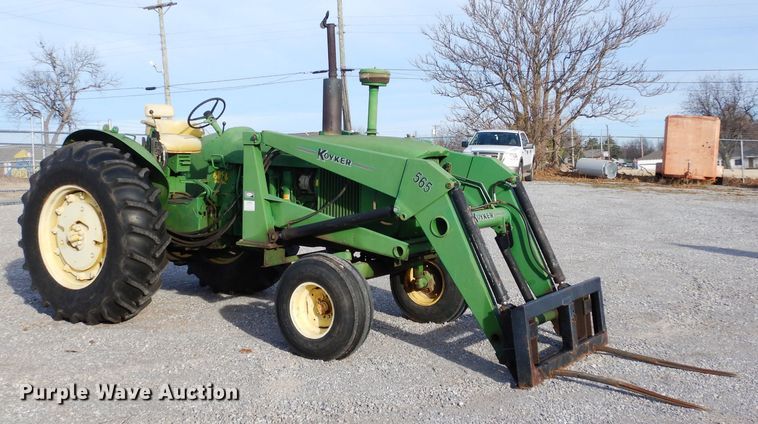 image for item GF9899 John Deere 4010 tractor