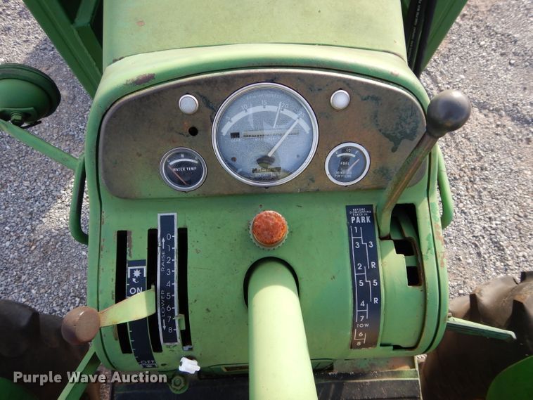 image for item GF9899 John Deere 4010 tractor