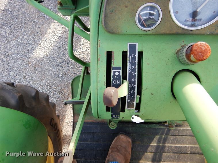 image for item GF9899 John Deere 4010 tractor