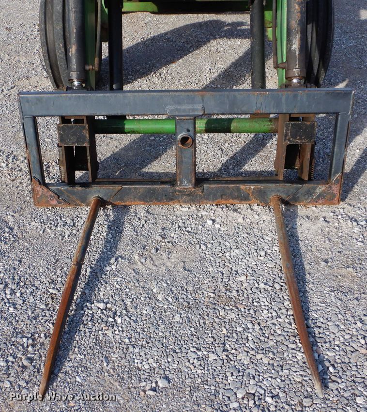 image for item GF9899 John Deere 4010 tractor