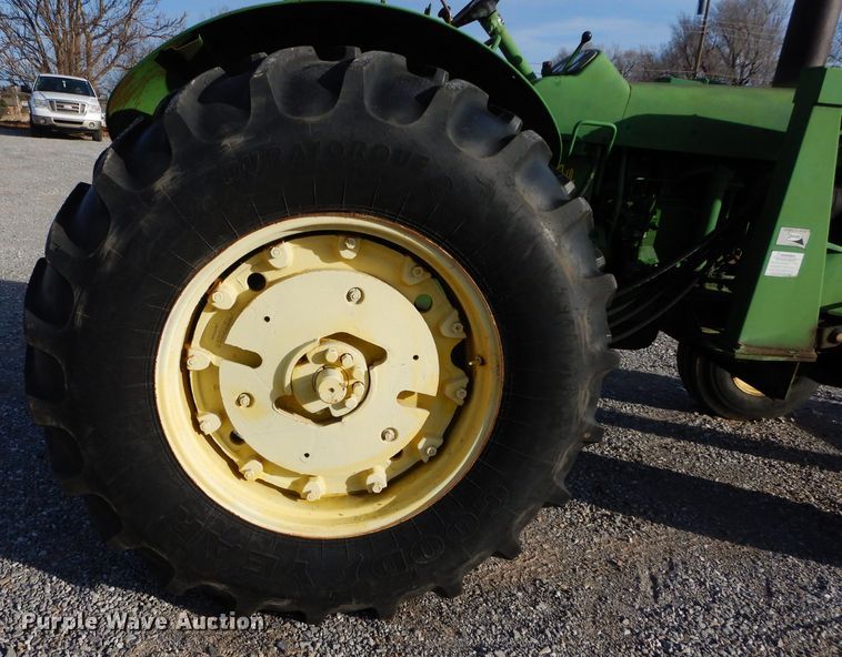 image for item GF9899 John Deere 4010 tractor