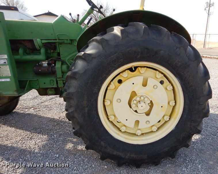 image for item GF9899 John Deere 4010 tractor