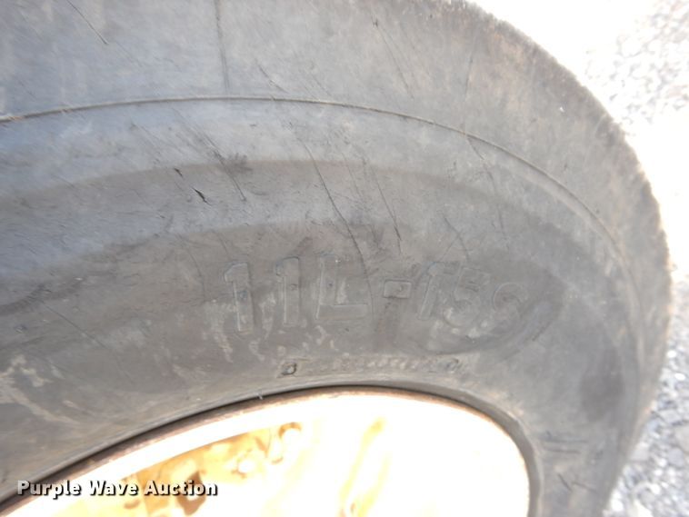 image for item GF9899 John Deere 4010 tractor