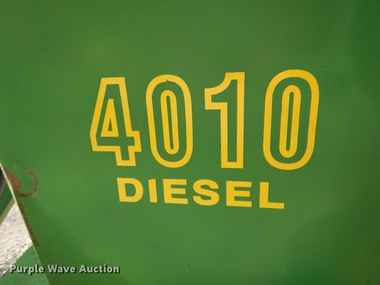image for item GF9899 John Deere 4010 tractor