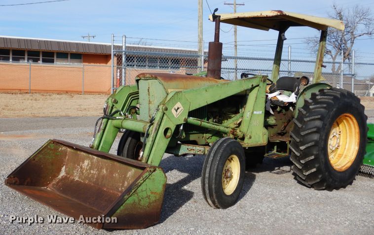 image for item GF9900 1974 John Deere 2030A tractor