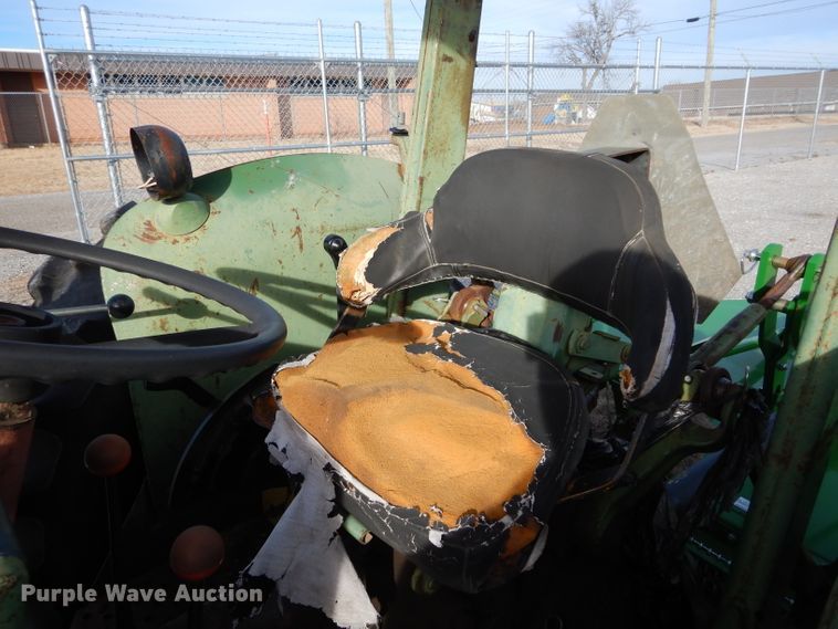 image for item GF9900 1974 John Deere 2030A tractor