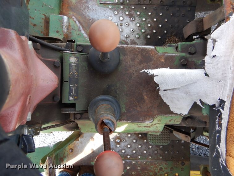 image for item GF9900 1974 John Deere 2030A tractor