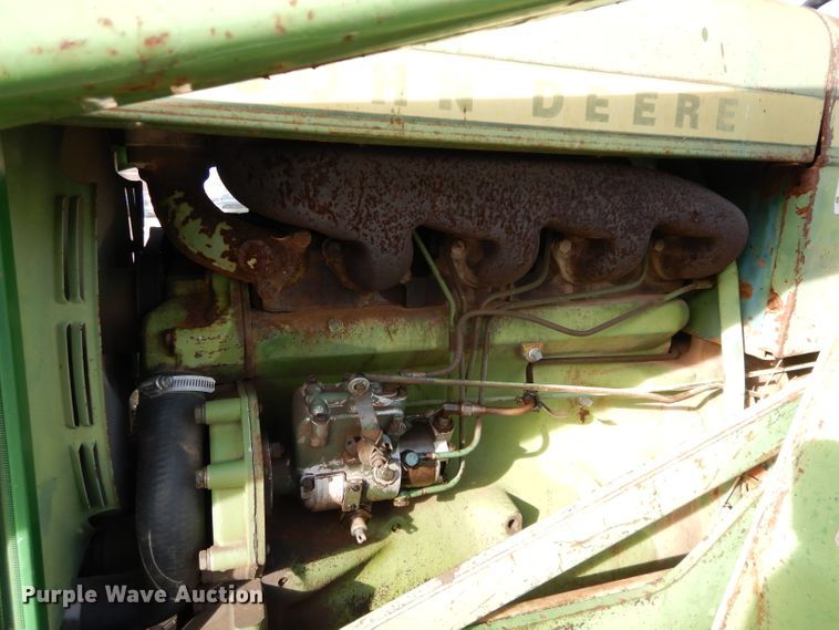 image for item GF9900 1974 John Deere 2030A tractor