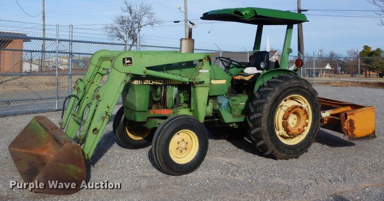 image for item GF9901 John Deere 2040 tractor