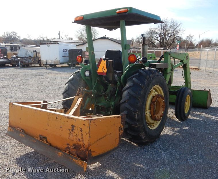 image for item GF9901 John Deere 2040 tractor