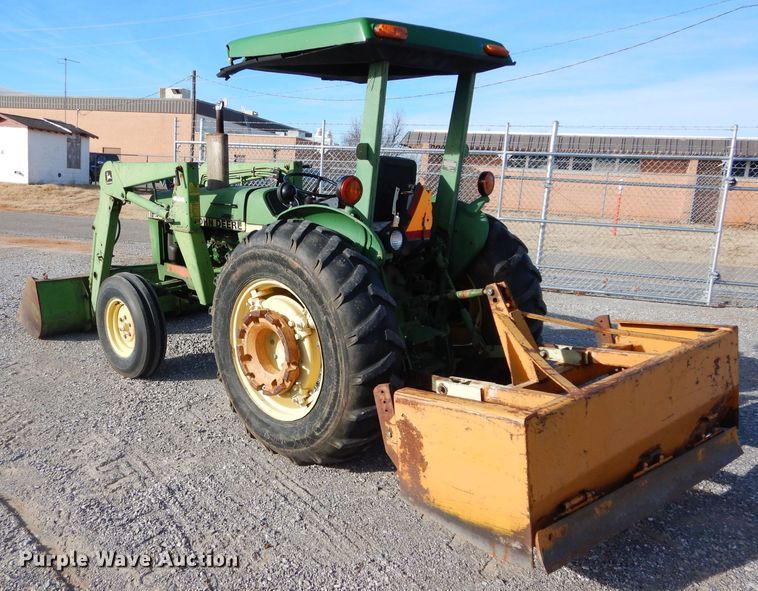image for item GF9901 John Deere 2040 tractor